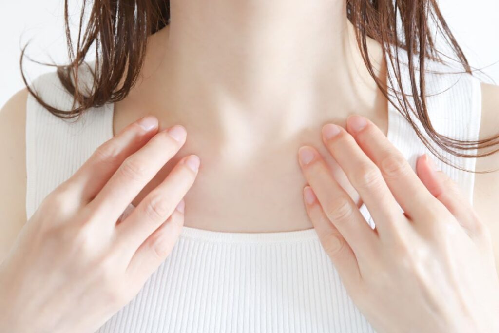 【骨格診断 】鎖骨の特徴をタイプ別に比較！自己診断の方法やサロン選びのポイントも解説