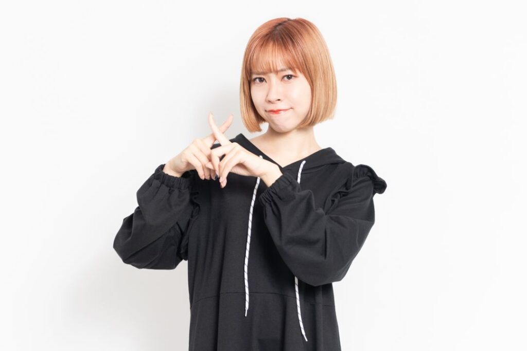 顔タイプエレガントに似合わないファッション