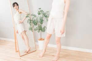 【骨格診断】日本人はストレートの割合が最も多い！各タイプの割合と特徴、似合う服も解説