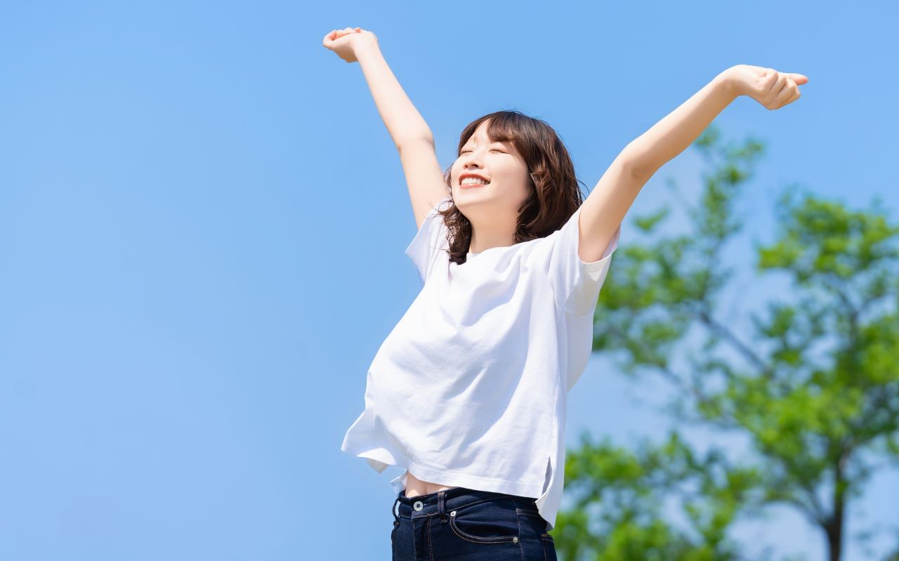 【顔タイプ診断】アクティブキュートの特徴は？似合う服装やメイク、芸能人を紹介