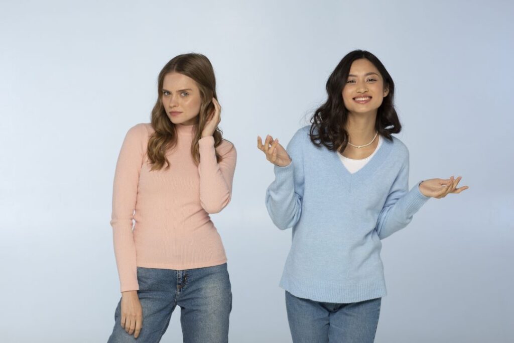 顔タイプエレガントとソフトエレガントの違いは？