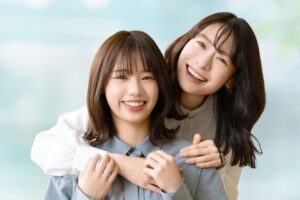 【顔タイプ診断】フレッシュが垢抜けるコツは？似合うファッションやメイク・髪型、参考にしたい芸能人も解説！