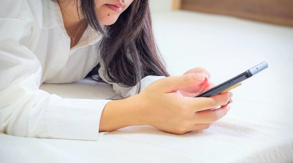 写真やカメラで無料パーソナルカラー診断を受けられるおすすめサイト・アプリ3選