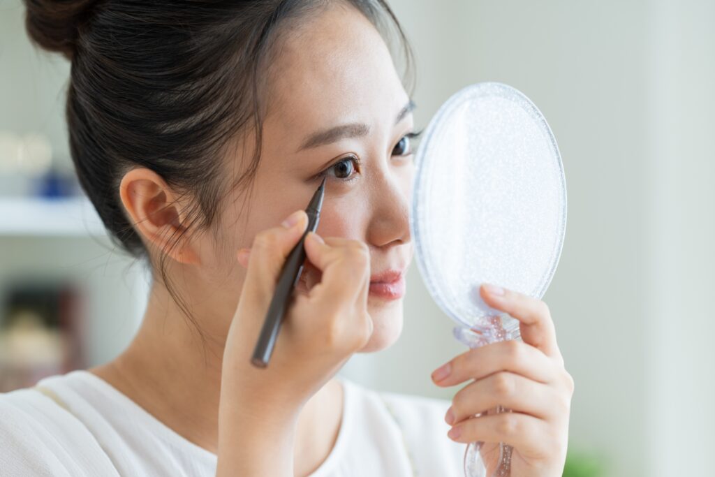 福岡で自分に似合うメイクを教えてくれる無料のメイクレッスンはある？