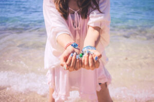 ブルベ夏の似合う色・似合わない色一覧！メイク・服・髪色まで解説